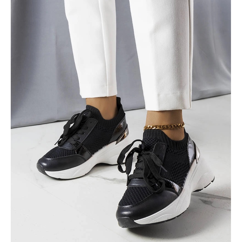 Schwarze Sneaker mit Keilabsatz von Ann 1