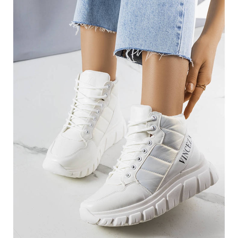 PA1 Luz weiß isolierte Schneestiefel 1