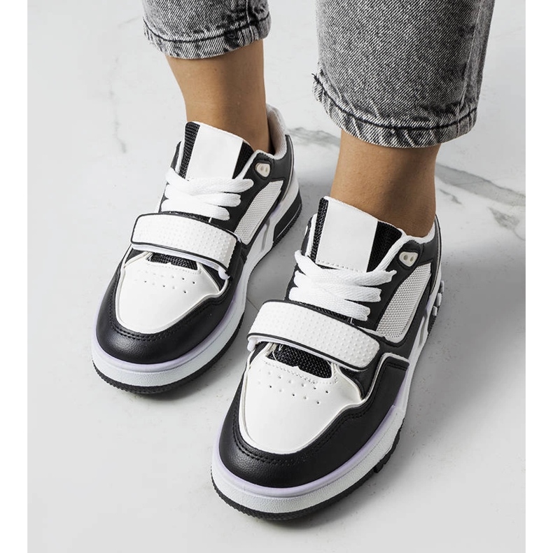 Schwarze Turnschuhe für Damen von Ollie weiß 1