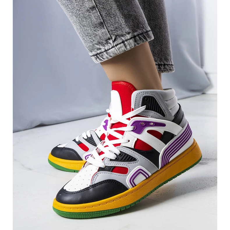 Schwarze Stiefeletten von Marjorie weiß 1