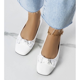 Weiße Ballerinas mit Schleife von Tabitha 1