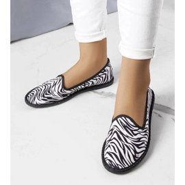 Ballerinas mit Animal-Print von Ermengardi weiß 1
