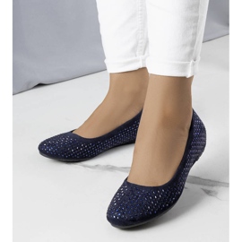 Marineblaue Ballerinas mit bezogenem Keilabsatz von Julie 1