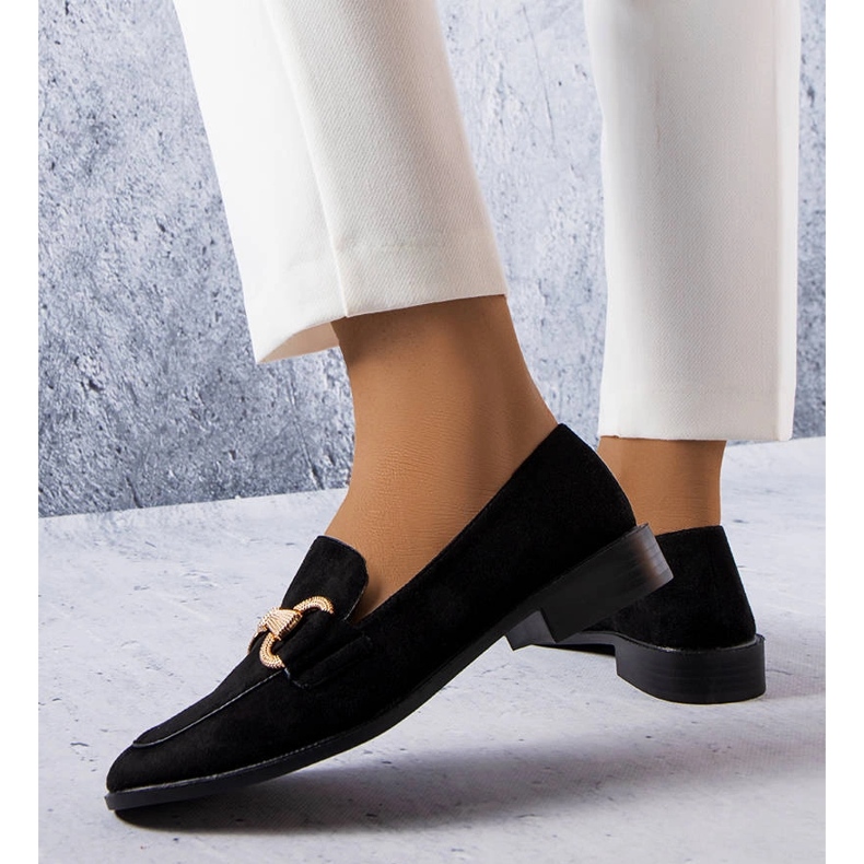Schwarze Loafer mit Goldverzierung von Fluet 1
