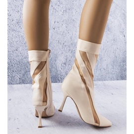 Beige Stiefel mit transparenten Einsätzen von Jay 1