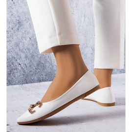 Weiße Ballerinas mit Vallée-Dekor 1