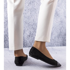 Schwarze Lack-Ballerinas von Thibault 1