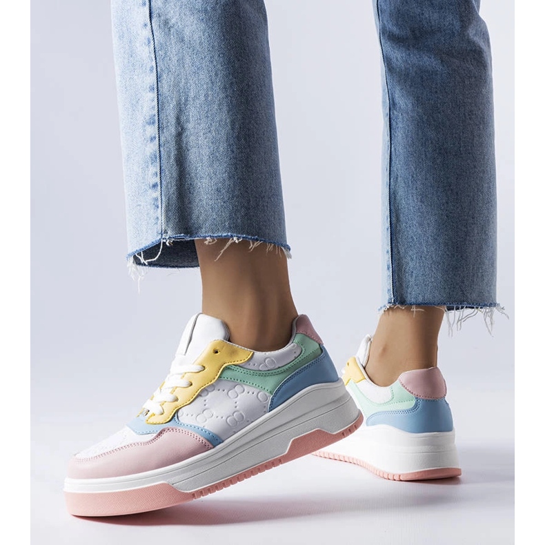 Rosa Sneaker mit Paré-Prägung 1