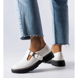 Vaden weiß lackierte Schuhe 1