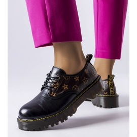 Eugenia schwarze Stiefel mit braunen Einsätzen 1