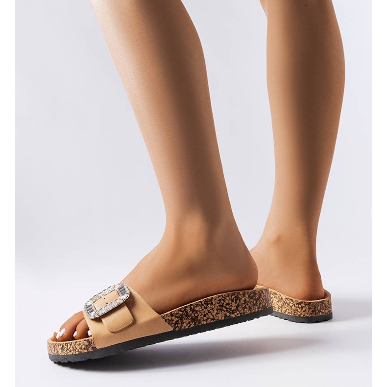 Braune Dias, verziert mit Millicent-Zirkonen 1