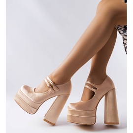 Hellrosa Pumps mit hohem Absatz von Gabriel 1