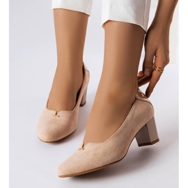 Beige elegante Pumps von Vinceza 2