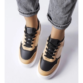 Schwarz-beige Stiefel mit dickerer Sohle von Baron 1