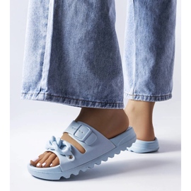 Pantoletten aus blauem Étoile-Gummi 1