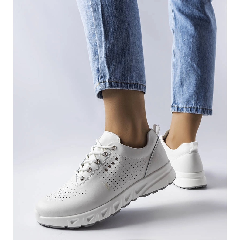 Evento Brodeur weiße durchbrochene Lederschuhe 1