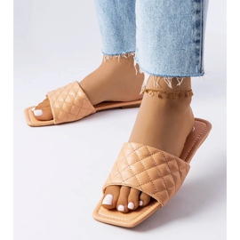 Rosa elegante Hausschuhe mit Steppung von Labrie 1