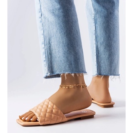 Rosa elegante Hausschuhe mit Steppung von Labrie 2