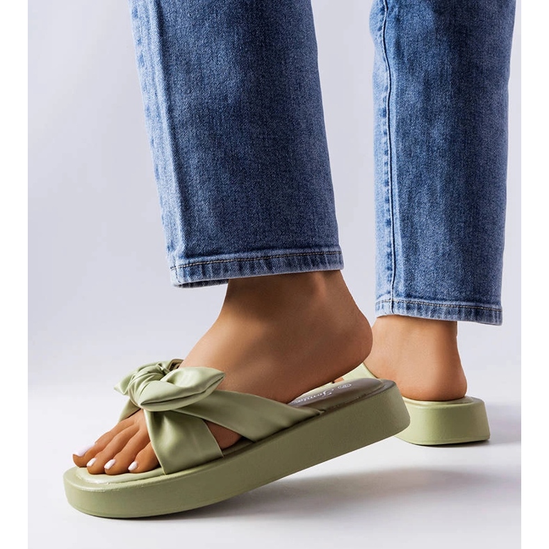 Grüne Plateausandalen mit Schleife von Edvard 1