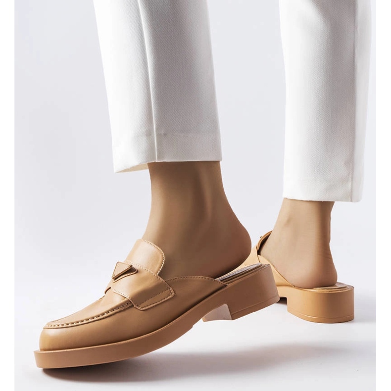 Braune Pantoletten mit integrierter Spitze von Berkshire 1