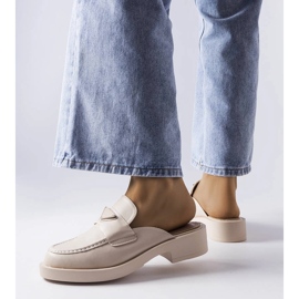 Pantoletten mit geschlossener Zehenpartie in Beige von Berkshire 1