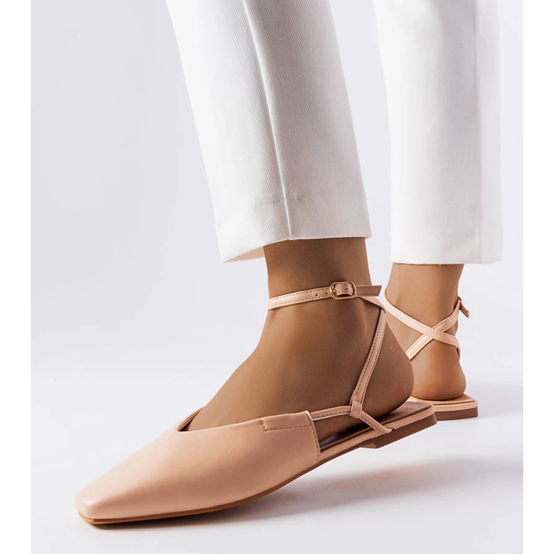 Rosafarbene Sandalen mit geschlossener Spitze 1