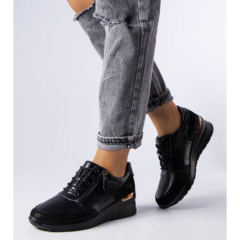 Jazzar schwarze durchbrochene Lederschuhe 1