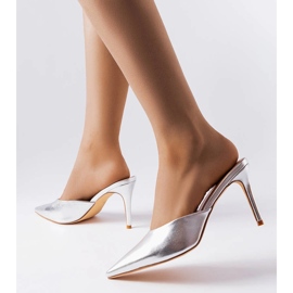 Silberfarbene Drainer-Fersenschieber 1