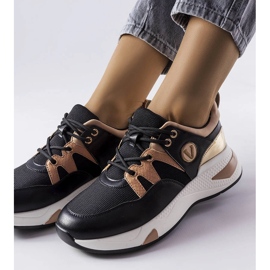 Schwarze Turnschuhe von Vinceza 1