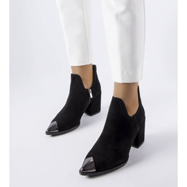 Karino schwarze Lederstiefel 1