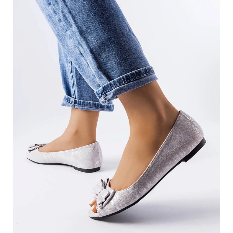 Graue Metallic-Ballerinas mit Schleife von Hawk 1