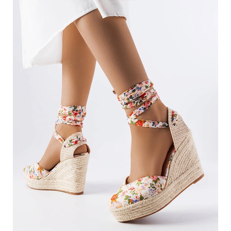 Larivière-Espadrilles mit floralem Keilabsatz beige 1