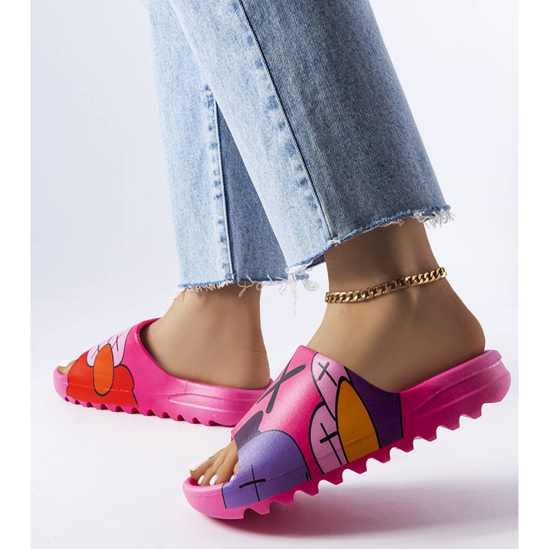 Dunkelrosa Flip-Flops mit Aufdrucken 2