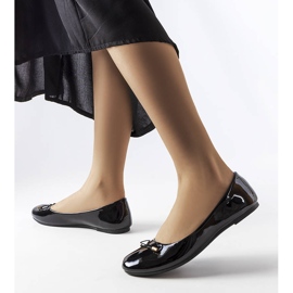 Schwarze Lackballerinas von Lakewood 1