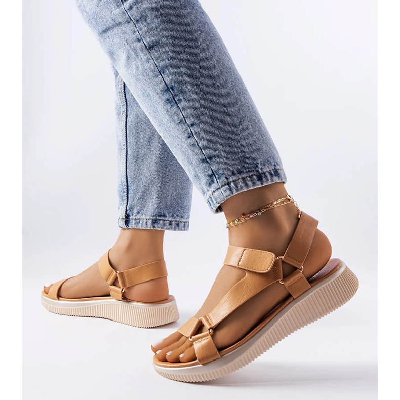 Beige Sportsandalen von Heron 1