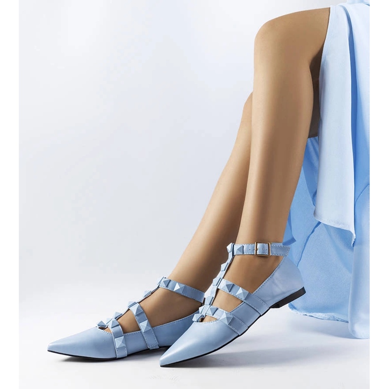 Blaue Ballerinas mit spektakulärem Blur-Verschluss 1