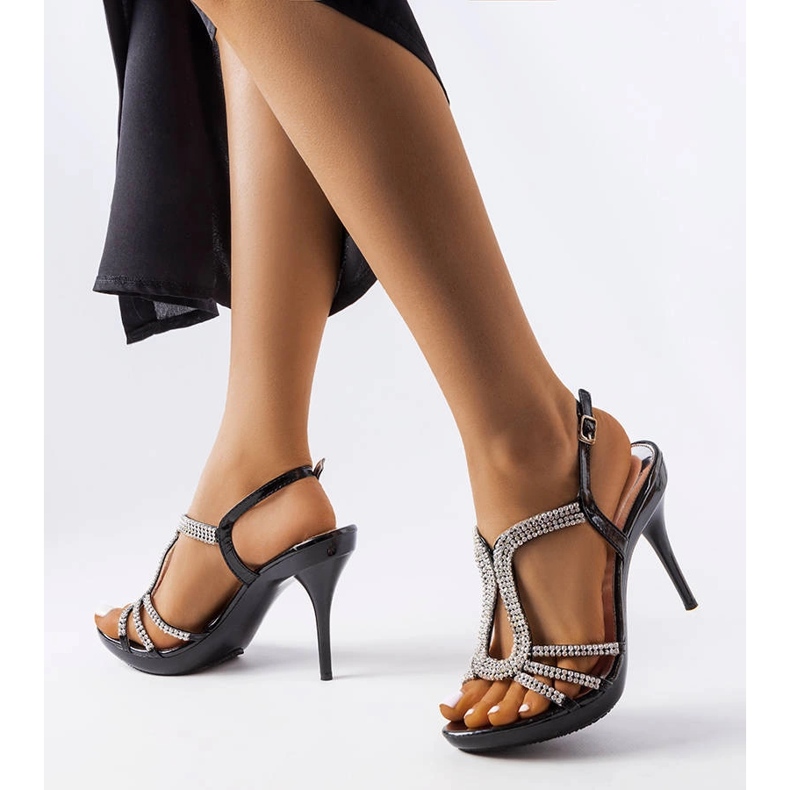 Schwarze High-Heel-Sandalen mit Strasssteinen von Rafe 1