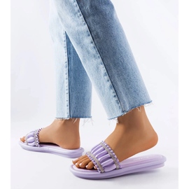 Lila Sandalen mit Zirkonias von Anapor violett 2