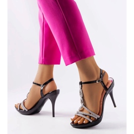 Schwarze Angélil-Sandalen mit Stilettoabsatz und Strasssteinen 1