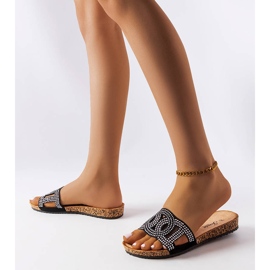 Schwarze Pantoletten verziert mit Lagacé-Jets 2