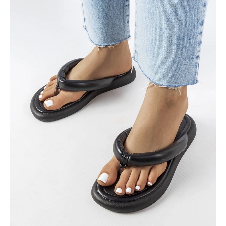 Schwarze klobige Flip-Flops von Smithfield 1