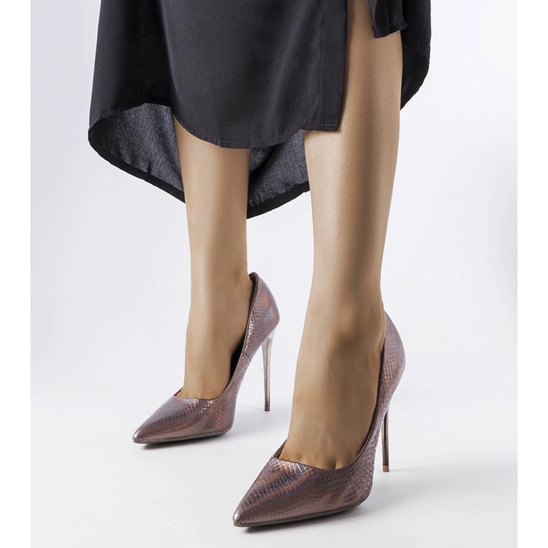 Graue Metallic-Pins von Label 1