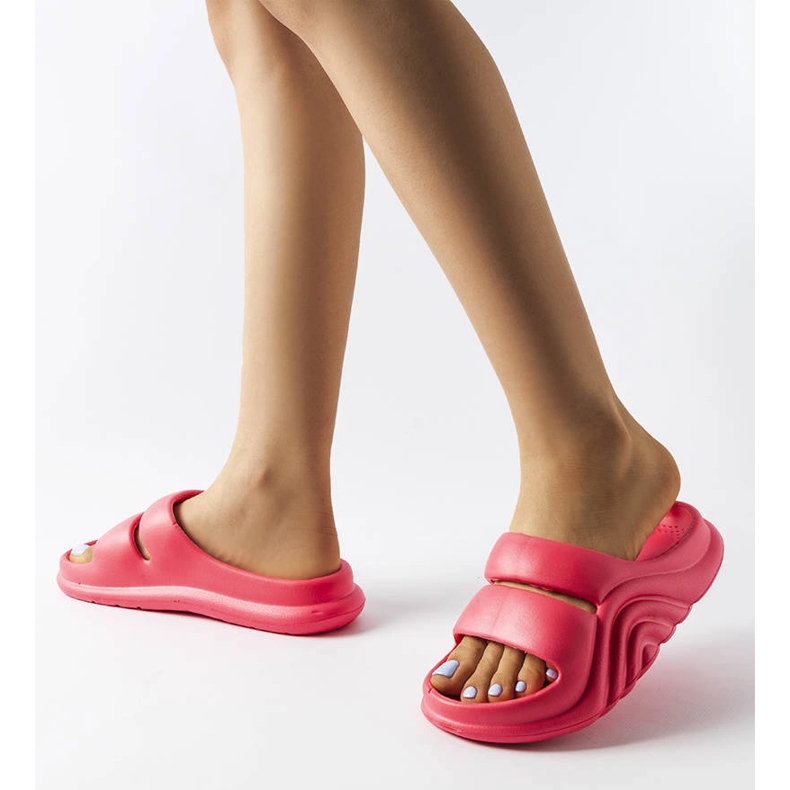 Dunkelrosa Gummi-Slides von Geneve 2