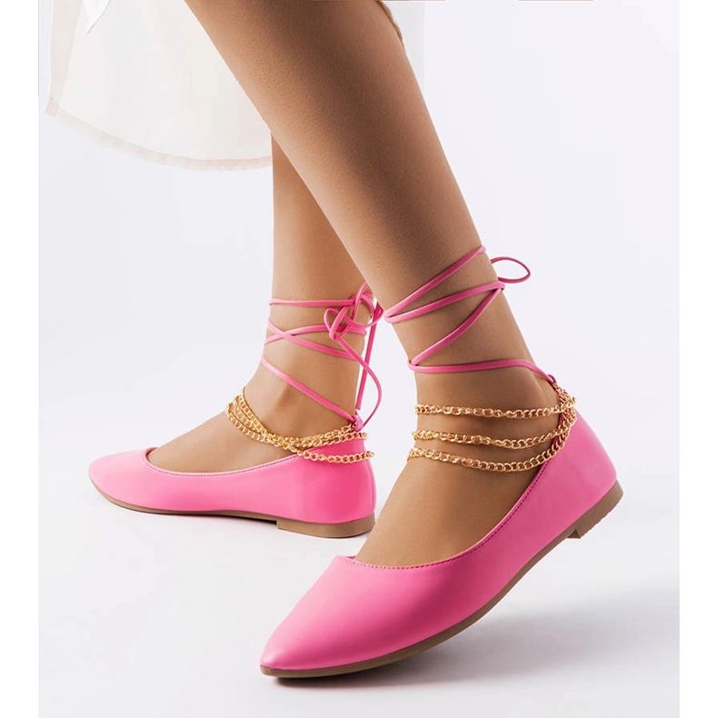 Rosa Ballerinas mit Zierschließe von Donat 1