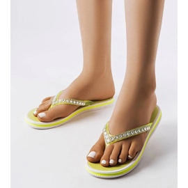 Neongrüne Flip-Flops mit Strasssteinen von Patrier 1