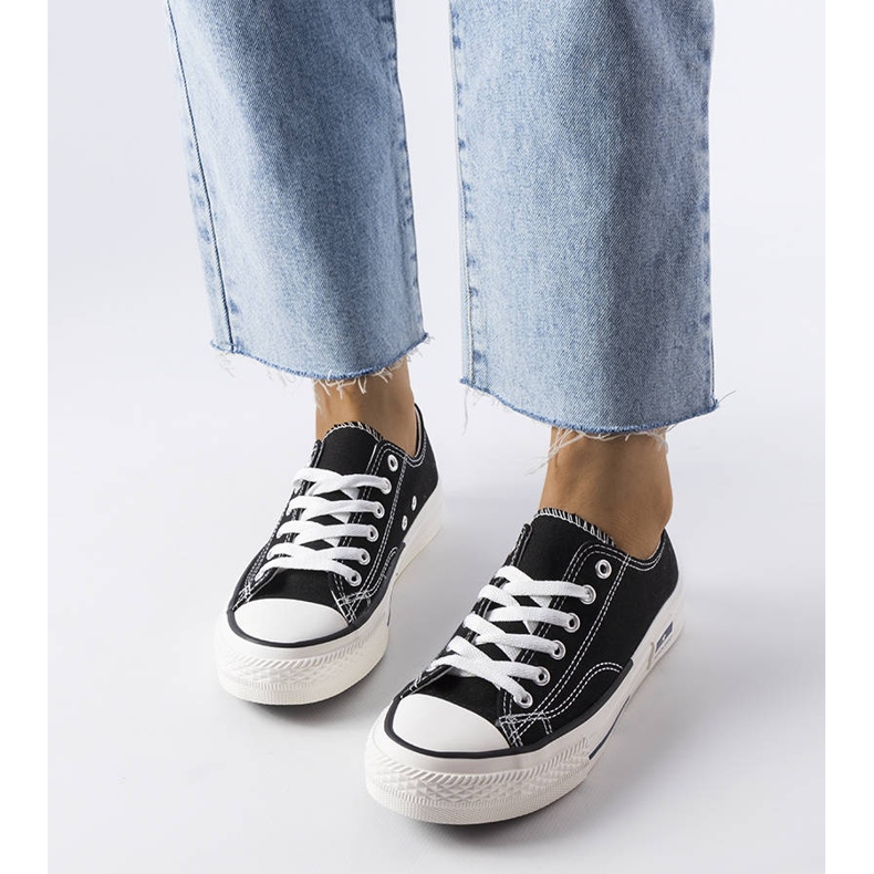 Roslyn schwarze Turnschuhe 1