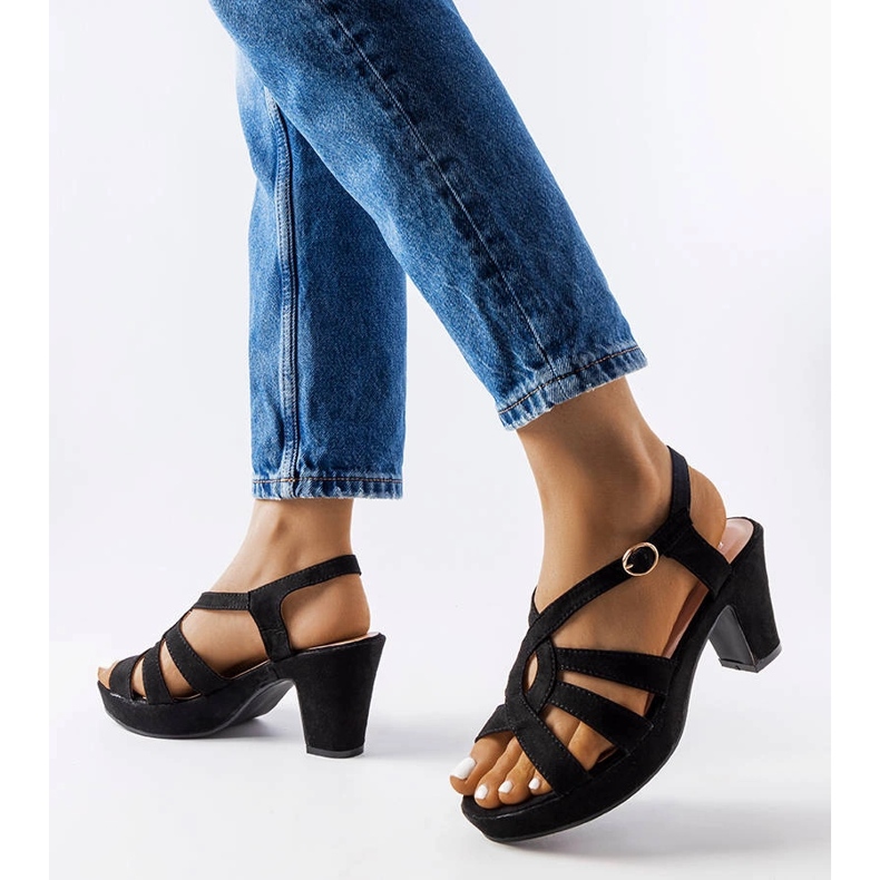 Inna Monjeau schwarze Stiletto-Sandalen 1