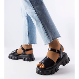 Vinceza Schwarze Sandalen auf einer massiven Vincez-Sohle 1