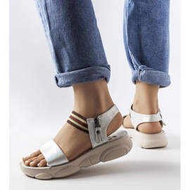 Silbermetallic-Sportsandalen von Parsip 1