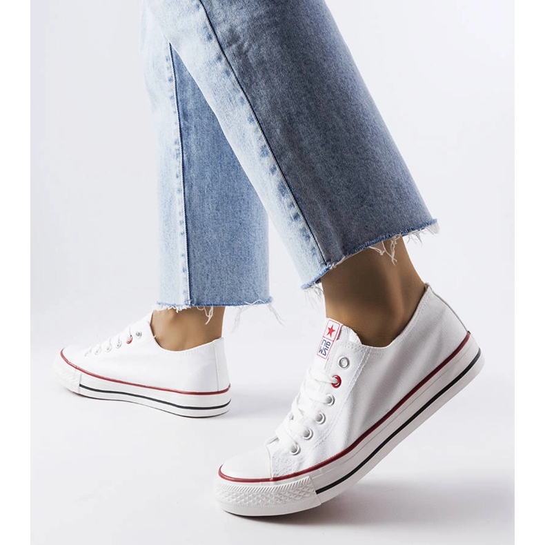 News Catherine-Sneaker aus weißem Stoff 1